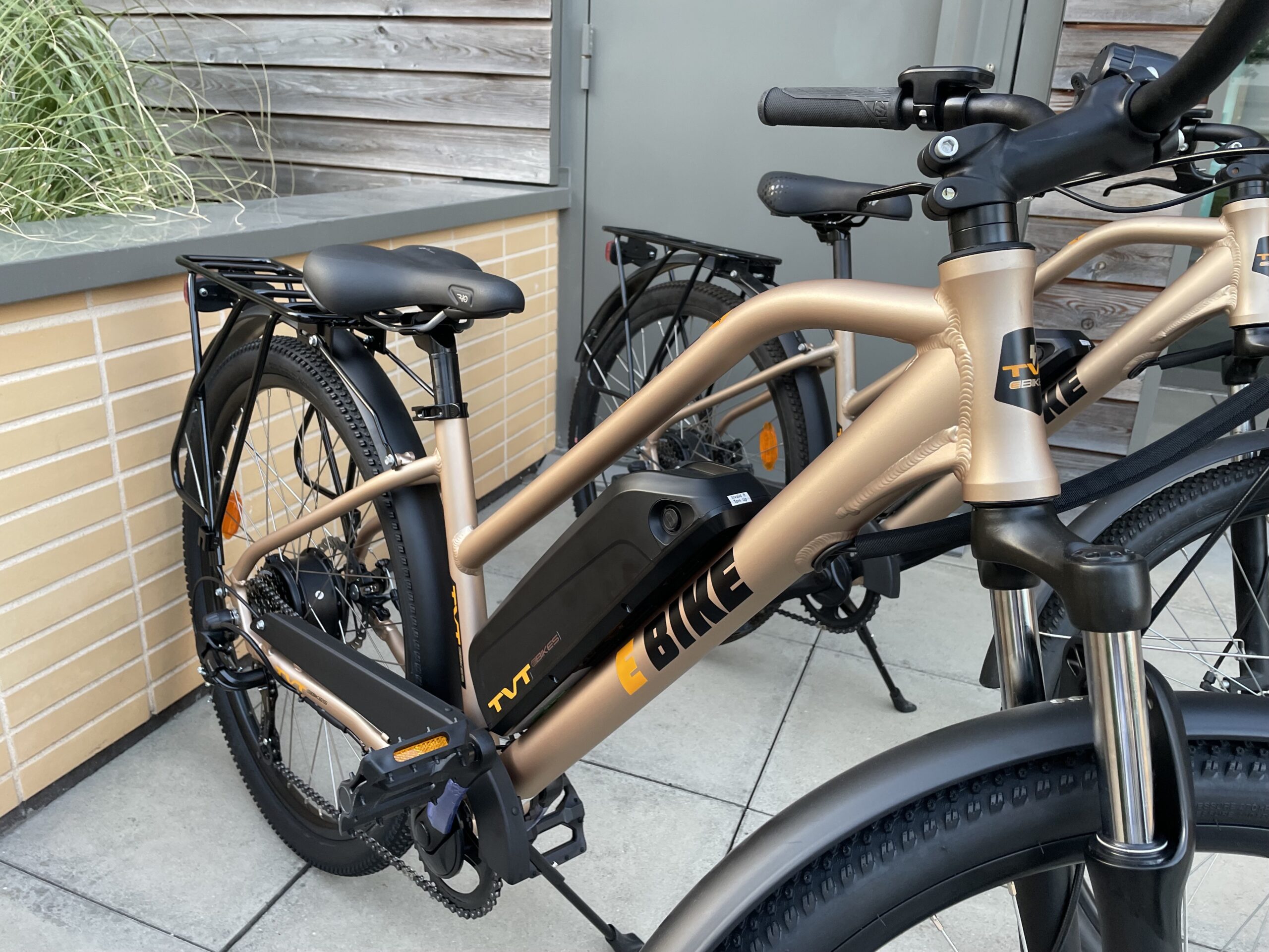 VAE TVT Beige 1